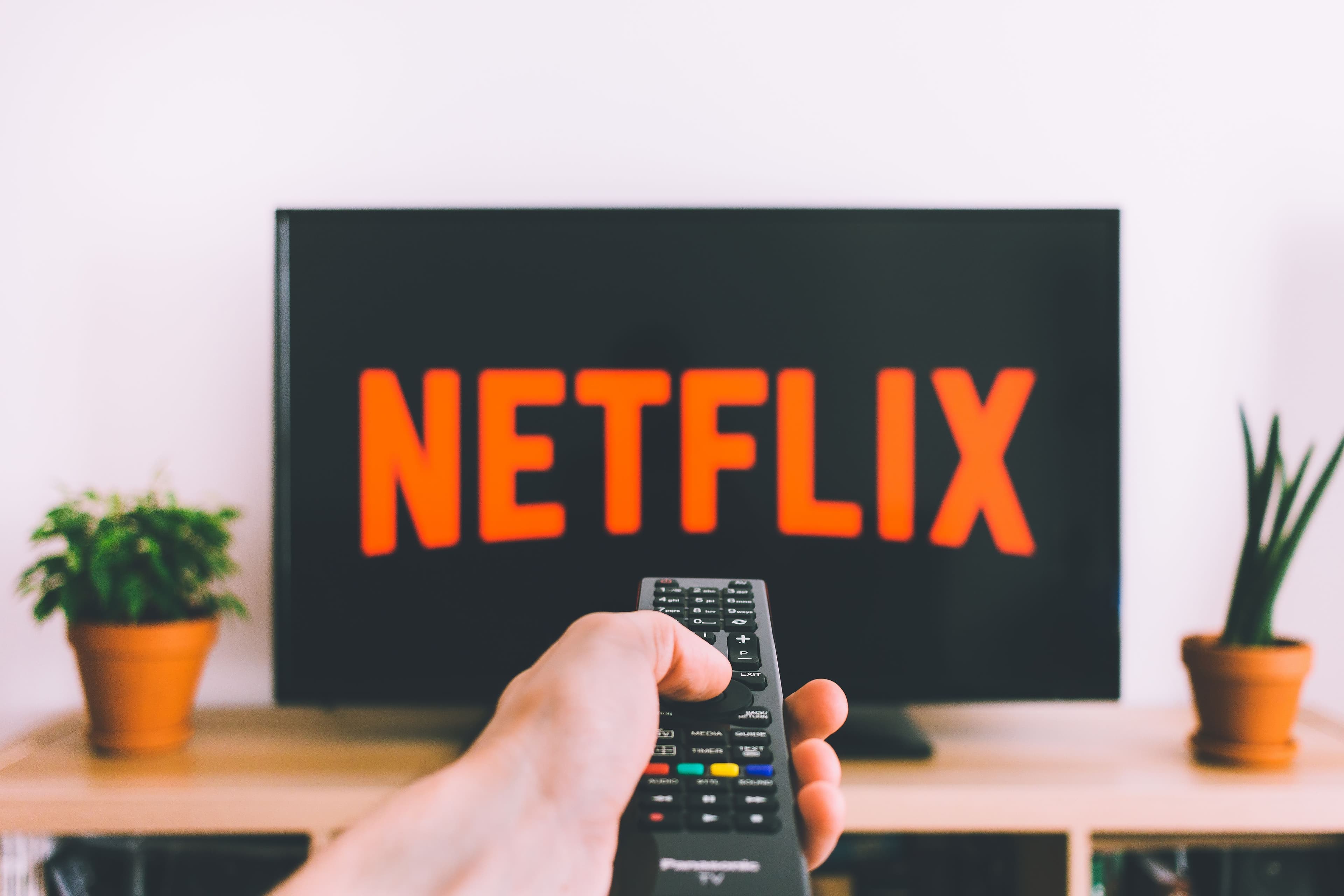 Jak zmienić region Netflix? VPN, instrukcja i problemy 2026